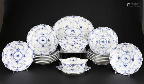 Royal Copenhagen Musselmalet Vollspitze Speiseservice, dinin...