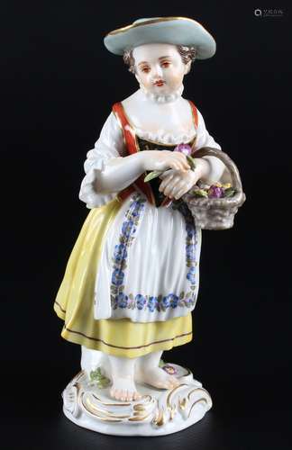 Meissen Gärtnerkind mit Blumenkorb, gardeners child with flo...