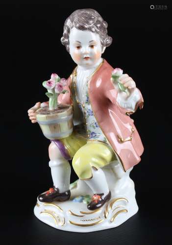 Meissen Gärtnerkind mit Blumentopf, gardeners child with cac...