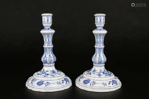 Meissen Zwiebelmuster Leuchterpaar, pair of candlestands,