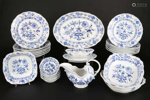 Meissen Speiseservice Zwiebelmuster, dining service,