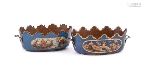 A PAIR OF FRENCH CHINOISERIE TÔLE PEINTE SEAUX À VERRE OR GL...