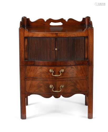 A GEORGE III MAHOGANY SERPENTINE FRONTED NIGHT COMMODE, CIRC...