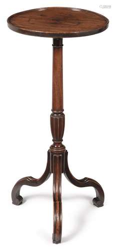 A GEORGE III MAHOGANY TRIPOD TABLE OR CANDLE STAND, CIRCA 17...