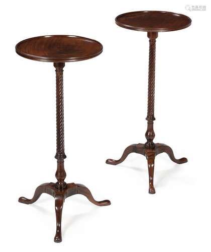 A PAIR OF EARLY GEORGE III MAHOGANY TRIPOD TABLES OR TORCHER...