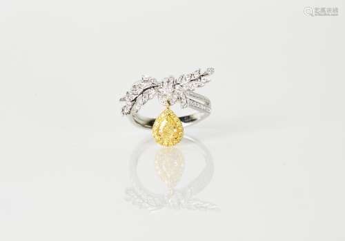 18K金鑲嵌鑽石和黃鑽藤蔓戒指