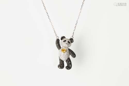 18K金鑲嵌鑽石和黃鑽熊貓項鏈