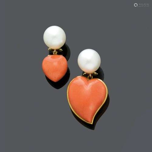 CLIPS D'OREILLES EN PEARL CORAL, STEINLIN.Or jaune 750, 44g....