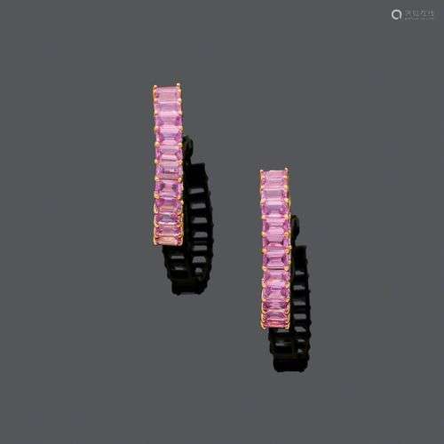 BOUCLES D'OREILLES EN OR AVEC SAPHIR ROSE. Or rose 750, 12g....