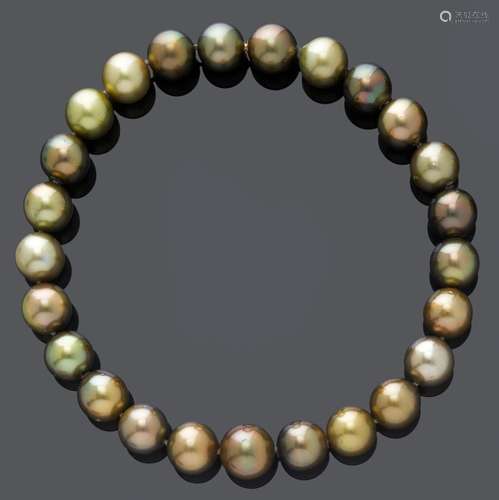 TAHITI-PERLES-COLLIER.Fermoir en or rose 750.Collier élégant...