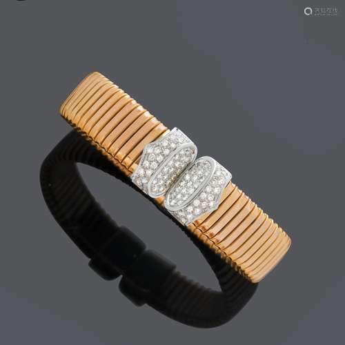 BRACELET EN OR ET DIAMANTS. 750 or rose et blanc, 36g. Brace...