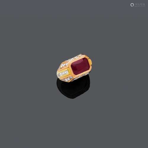 Bague en rubis de Birmanie et diamants, probablement BULGARI...