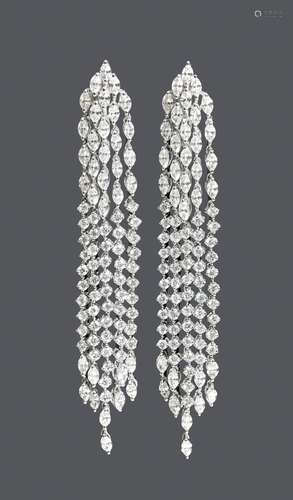 BOUCLES D'OREILLES EN DIAMANT. Or blanc 750, 14g. Elégantes ...