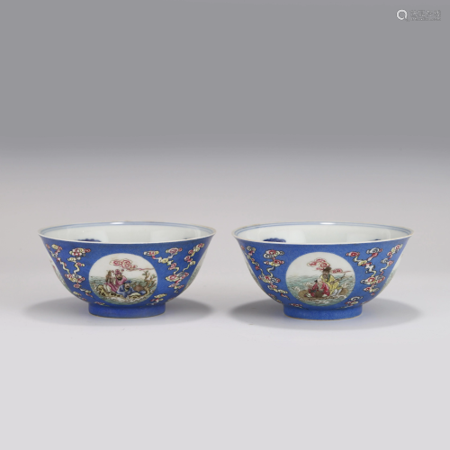 PAIR OF CHINESE FAMILLE ROSE IMMORTALS BOWLS