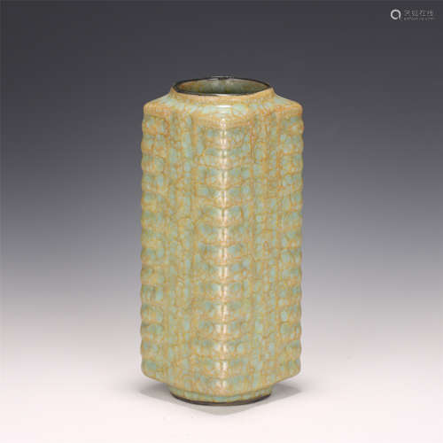 A CHINESE GUAN-TYPE PORCELAIN CONG VASE