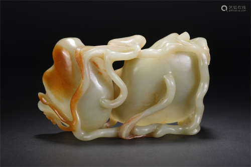 A CHINESE JADE CARVED LOTUS-LEAF BRUSH WASHER