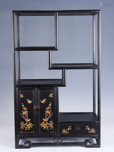 A CHINESE HARD-STONES INLAID DISPLAY SHELF