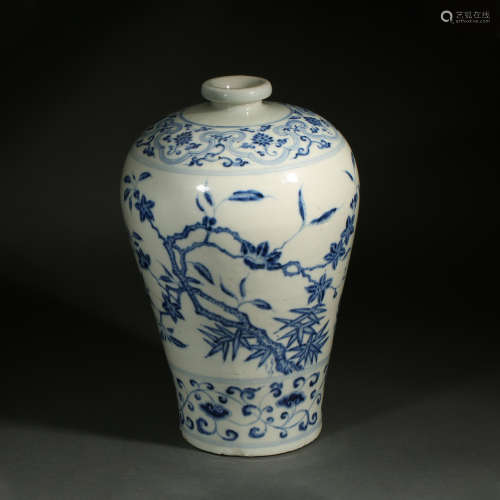 China Ming Dynasty Yongle Flower Plum Bottle