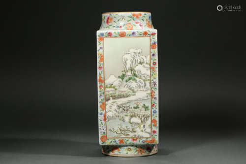 Famille Rose Square Bottle, Qianlong Period, Qing Dynasty