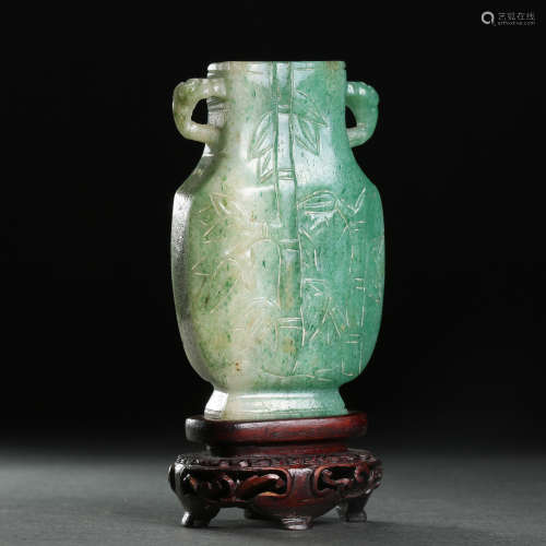Emerald vase, Qing Dynasty