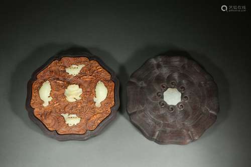 A set of Hetian jade, red sandalwood boxwood box. Qing Dynas...