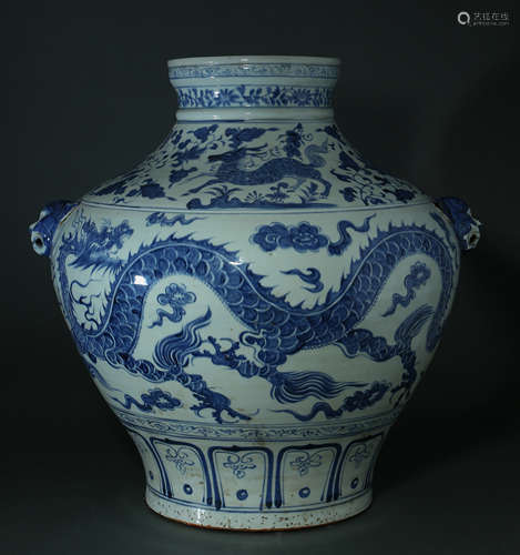 YUAN DYNASTY, LARGE BLUE AND WHITE PORCELAIN JAR