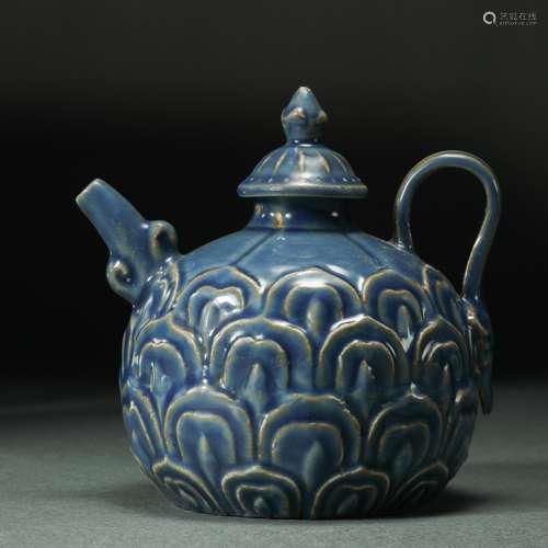 QING DYNASTY, PORCELAIN JUG