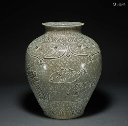 KOREAN PORCELAIN BOTTLE