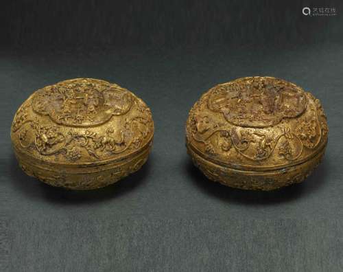 MING DYNASTY, A PAIR OF GILT BRONZE BOXES
