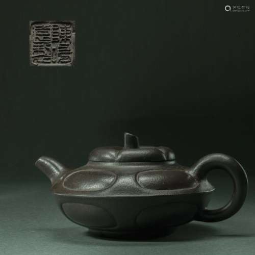 QING DYNASTY, PURPLE CLAY TEAPOT