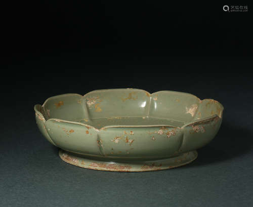 NORTHERN SONG DYNASTY, YUE WARE PLATE