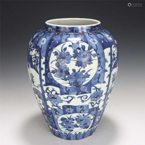 A CHINESE BLUE AND WHITE FLOWERS PORCELAIN JAR