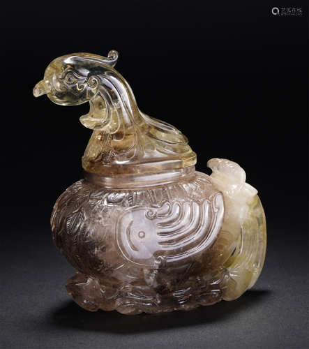 A CHINESE CRYSTAL CARVED PHOENIX HEAD BOTTLE AND COVER