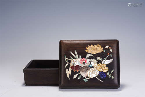 A CHINESE HARD-STONES INLAID HARDWOOD BOX AND COVER