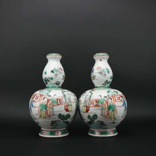 A Pair of Multicolored Gourd-shaped Vases