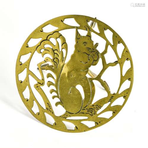 Squirrel display case 20TH CENTURY WORK gilt brass H : 21 cm...