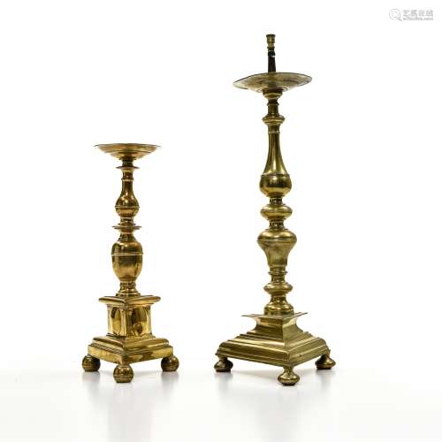 Two candle sconces Gilt bronze H : 44 cm (The highest) and H...