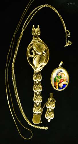 Lot of gold jewellery Includes two 14 kt yellow gold chains ...