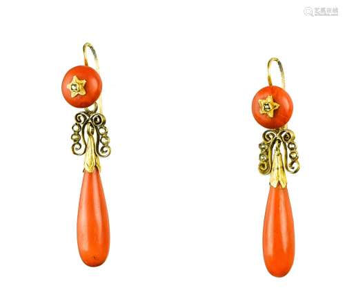 Pair of drop earrings 14 kt yellow gold, adorned with four p...