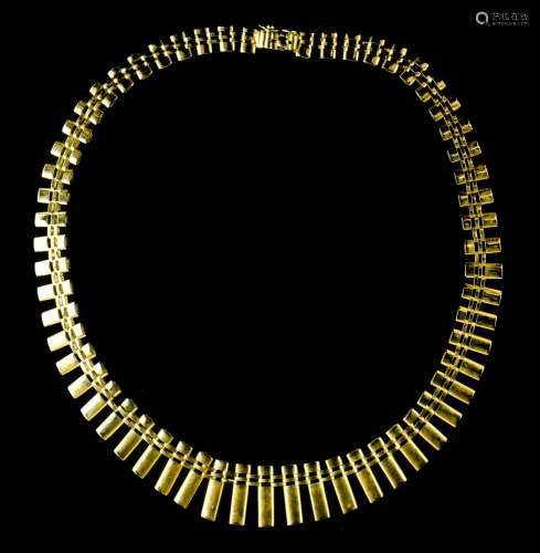 Draperie necklace 18 kt yellow gold. Hallmark 750 FO, likely...