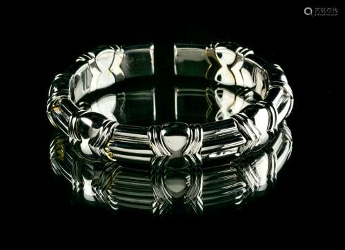 VAN ESSER Semi-rigid bracelet 18 kt white gold. Hallmarks: V...