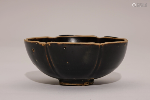 A Black-Glaze Lobed Tea Bowl