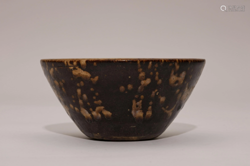 A Jizhou Ware Phoenix Patterns Tea Bowl