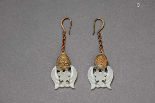 A Pair of Carved Hetian Jade Wire Earrings