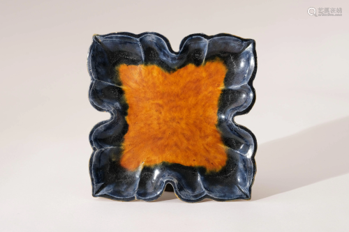 An Yellow Blue Glazed Four Leaves Plate