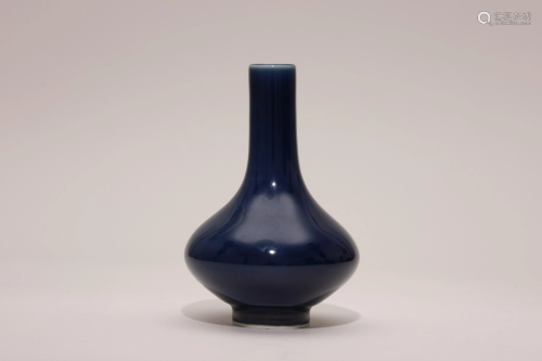 A Blue-Glaze Vase with Chenghua Mark