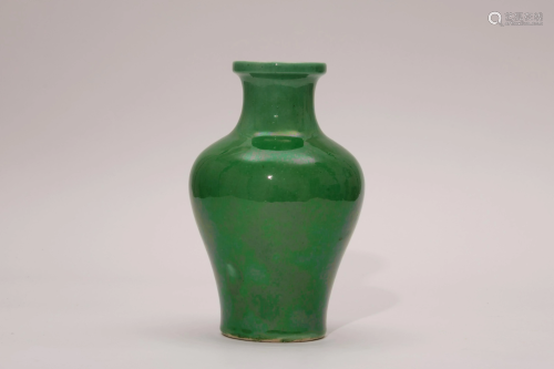 A Green Glazed Guanyin Vase