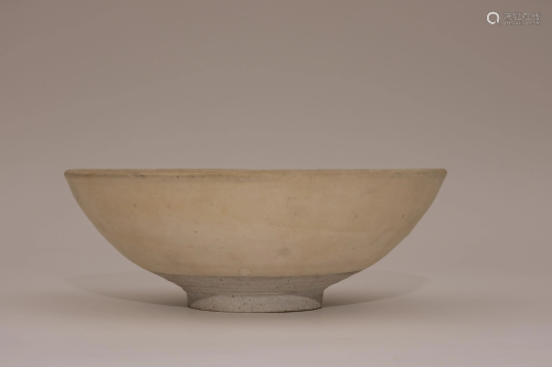 A Cizhou Ware Carved Floral Bowl