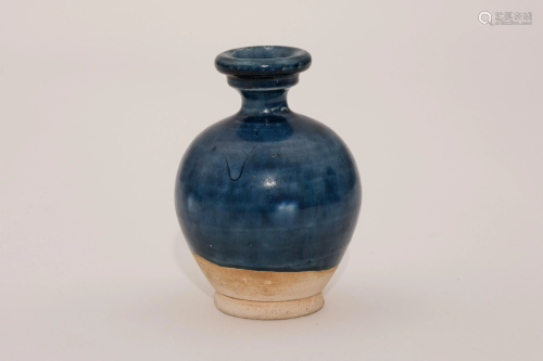 A Blue-Glaze Wide Opening Neck Vase