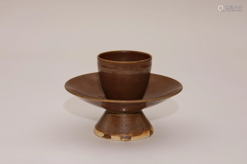 A Ding Ware Brown-Glaze Tea Cup Stand